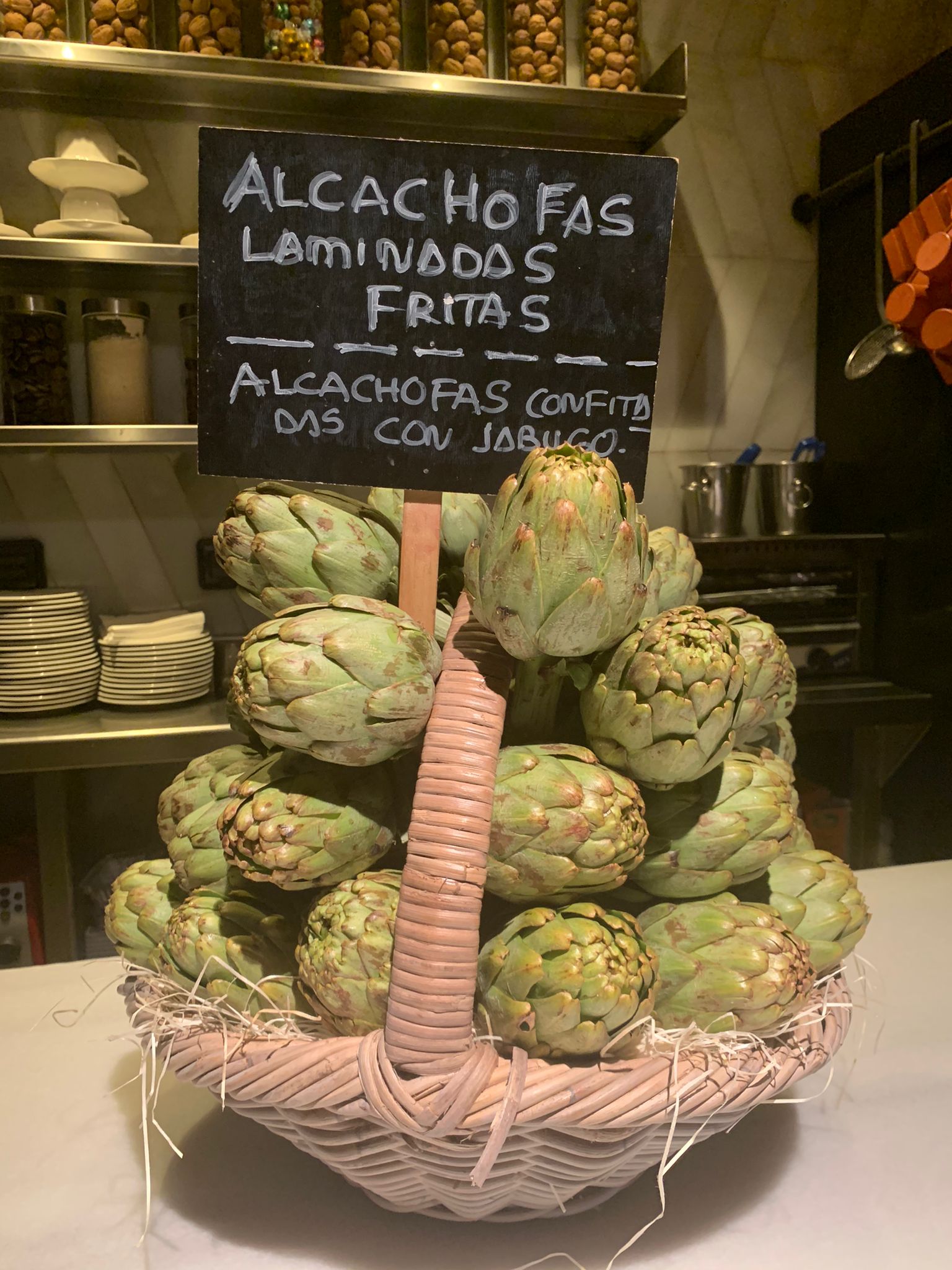 las alcachofas, producto de temporada. Restaurante Vinitus